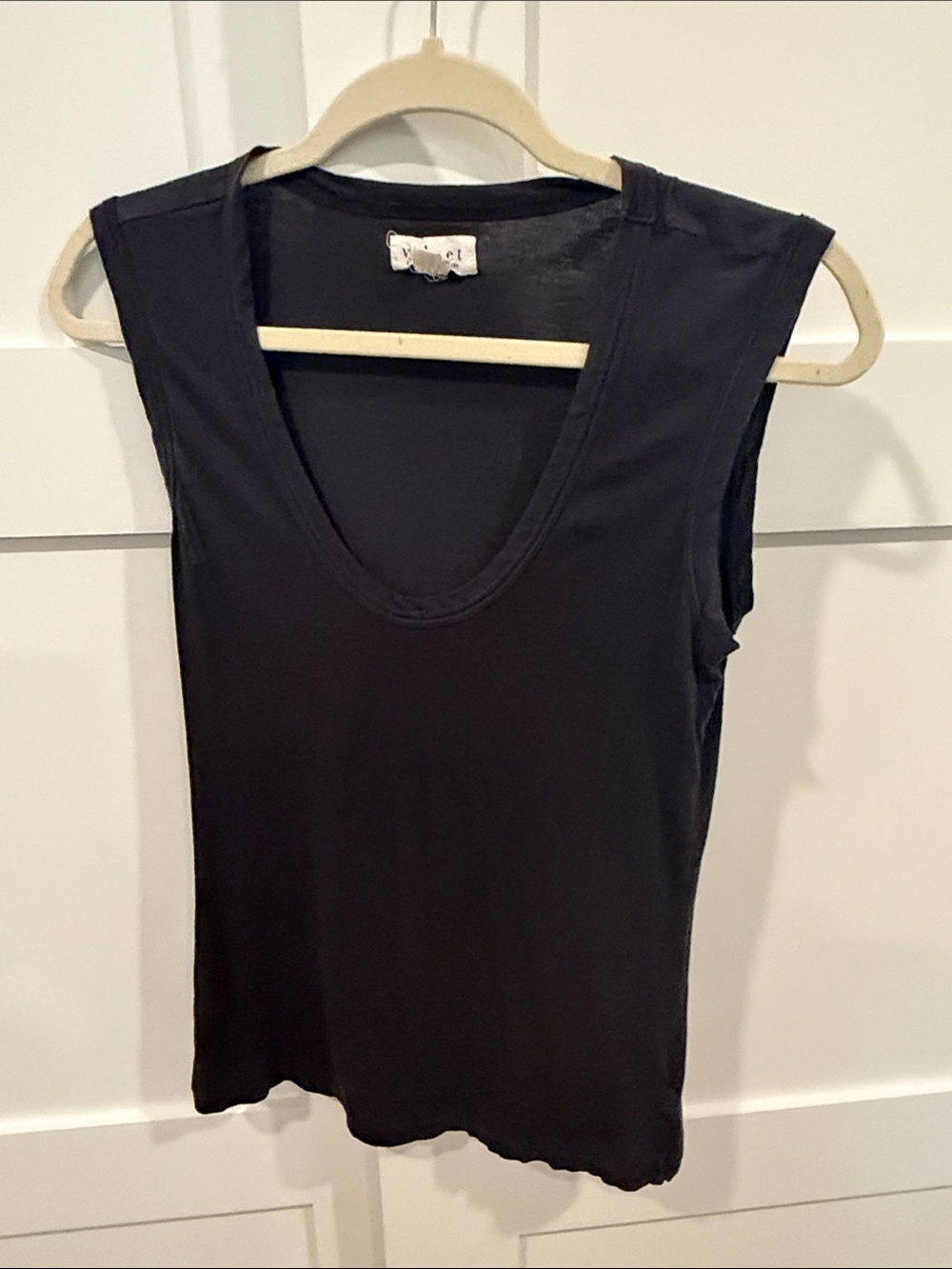 Velvet Black Sleeveless Scoop Tank Top